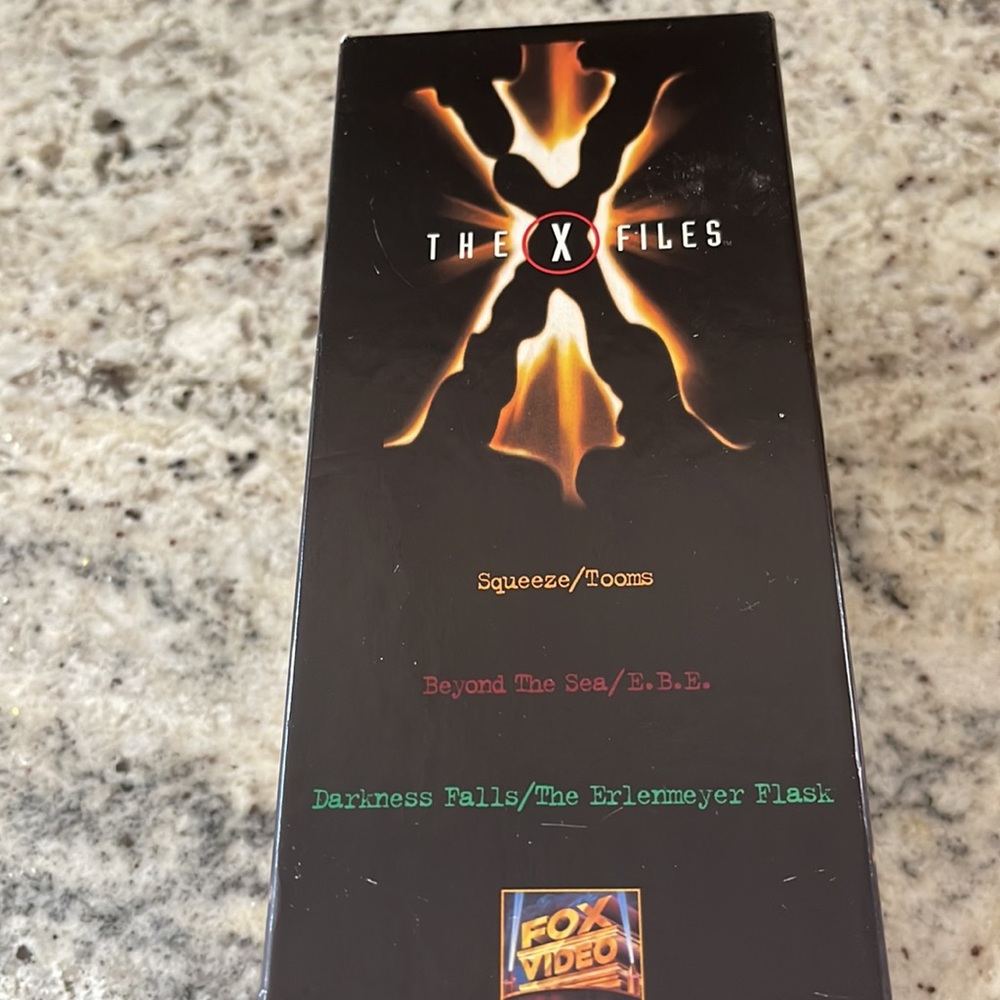 Boxed VHS Set: The X Files - Picture 6 of 6